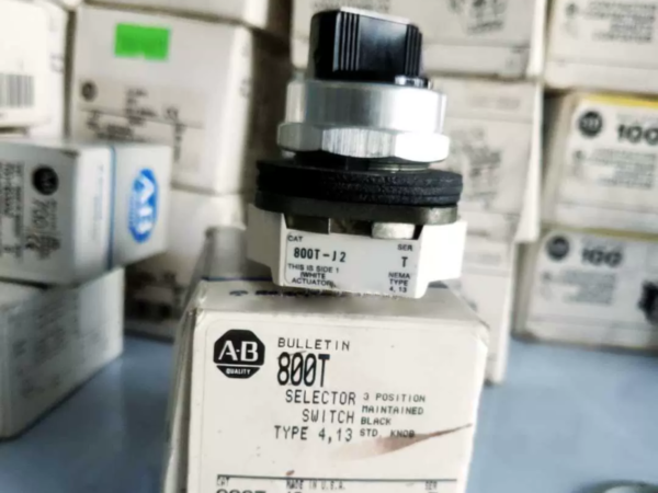 cong-tac-allen-bradley-800t-j2