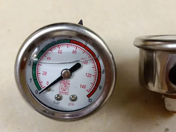 dong-ho-do-ap-suat-yupao-140psi-10bar