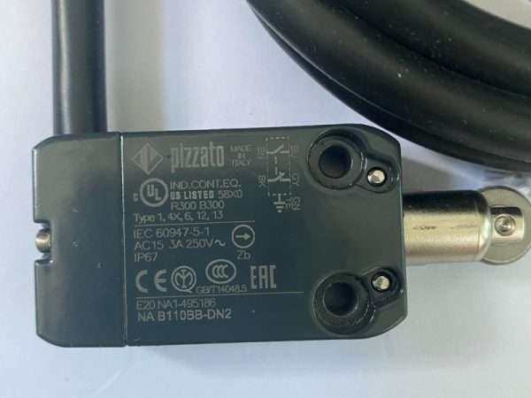 cong-tac-gioi-han-pizzato-na-b110bb-dn1