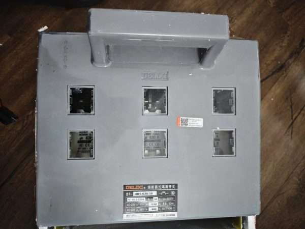 cong-tac-cach-ly-cau-chi-delixi-hr5-630-30-630a-3p