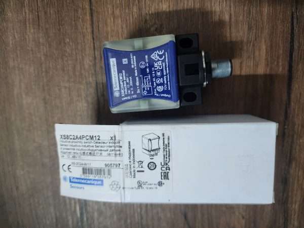 cam-bien-tiem-can-telemecanique-xs8c2a4pcm12
