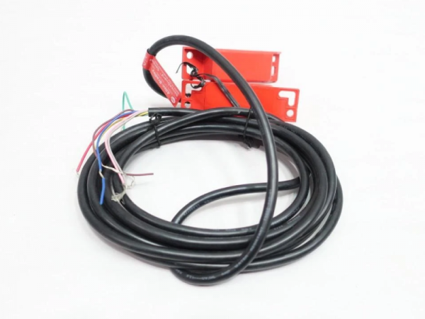 cong-tac-an-toan-allen-bradley-440n-z21ss2an