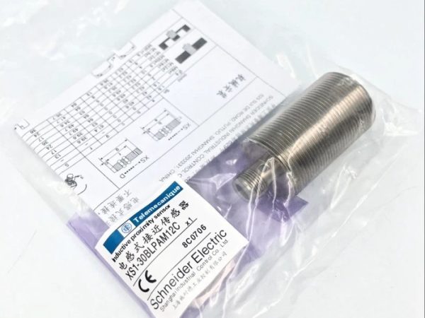 cong-tac-tiem-can-telemecanique-xs130blpam12