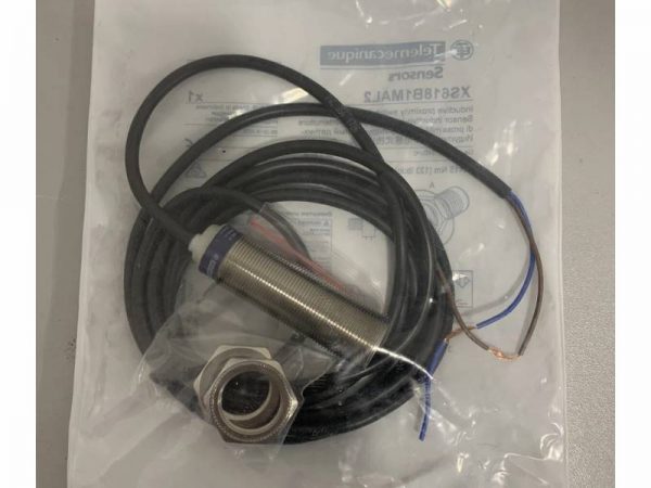 cam-bien-tiem-can-telemecanique-xs618b1mal2