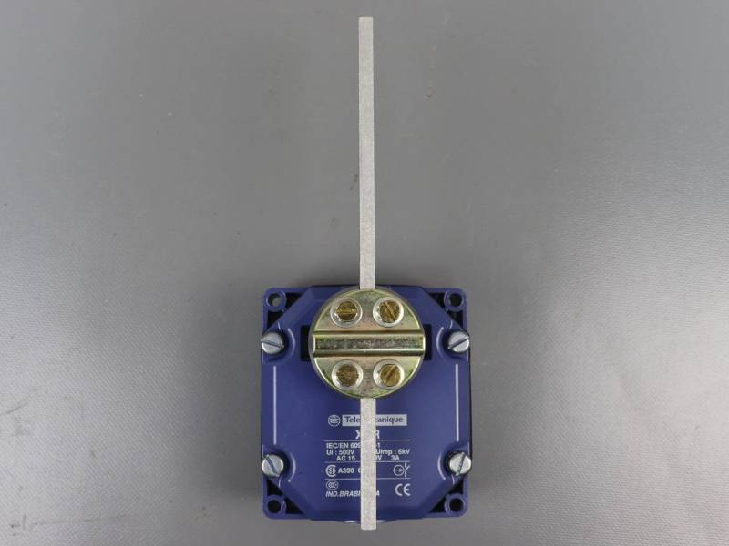 cong-tac-gioi-han-telemecainique-xcr-f17